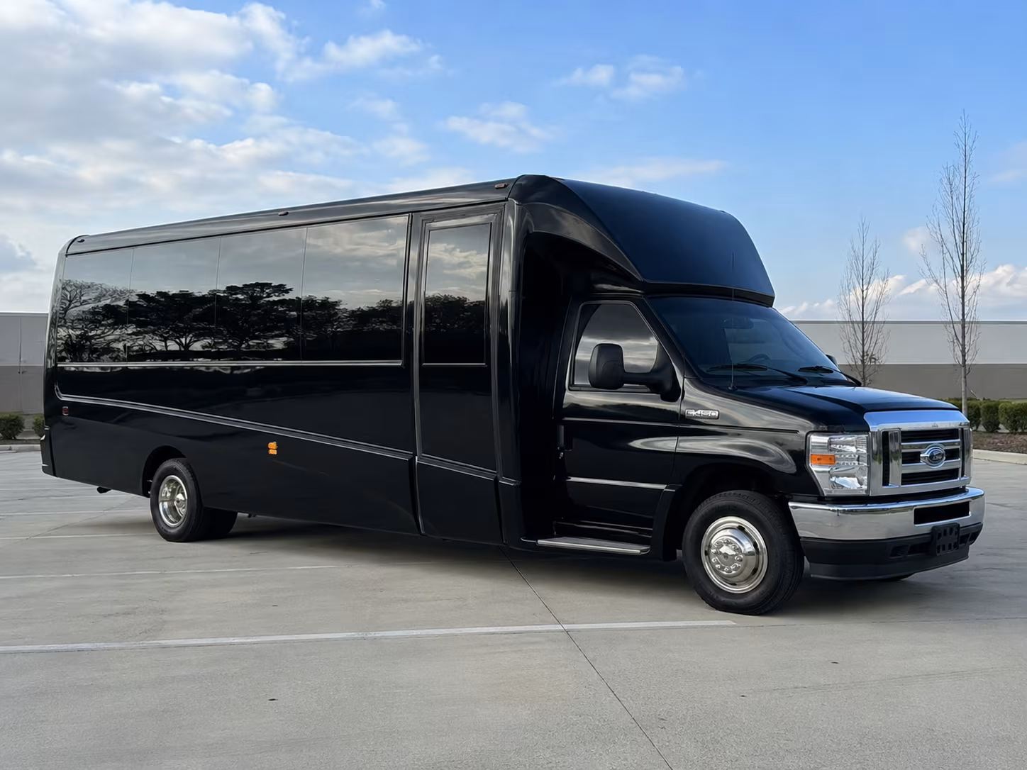 charter buses for corporate events and conferences near johns creek