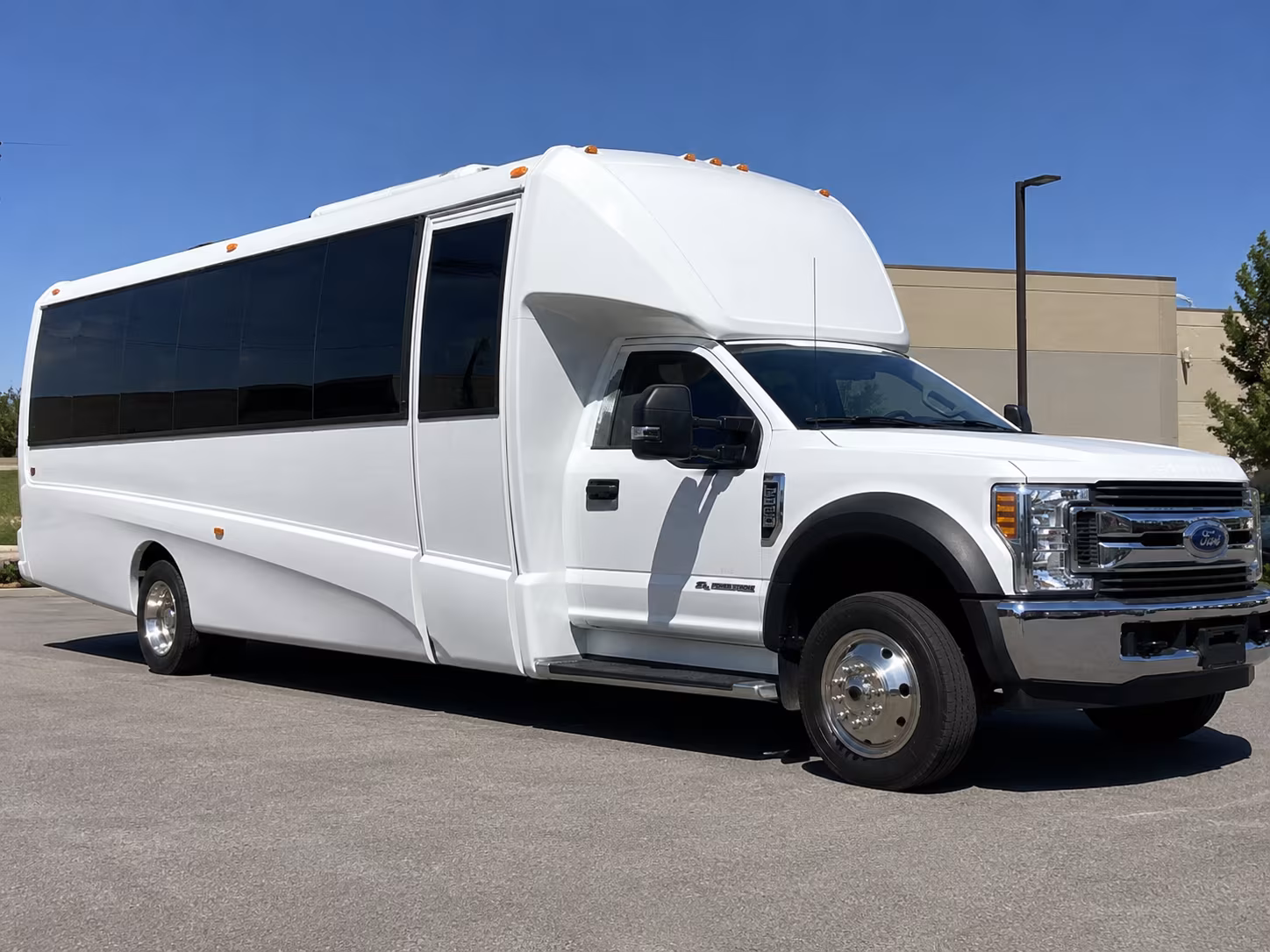 charter buses to braves games at truist park from johns creek