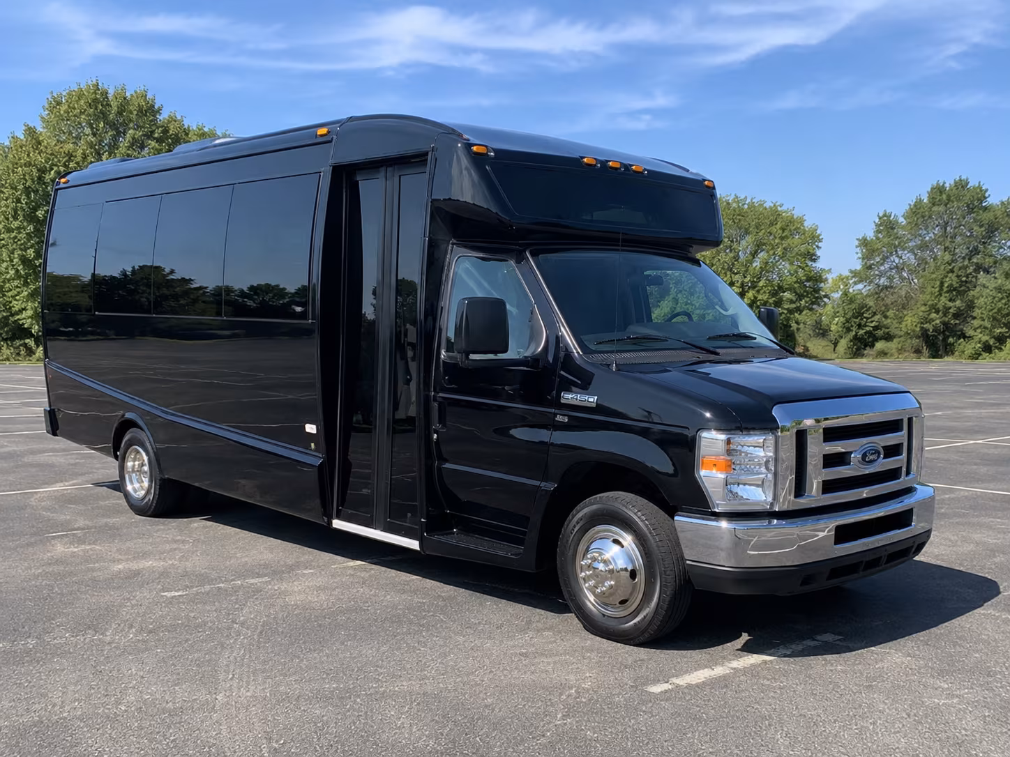 party buses to atlanta hawks and atlanta dream games at state farm arena